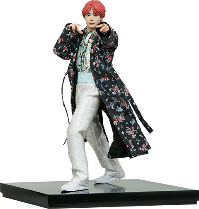 BTS Idol Collection V Deluxe Figura 23 cm