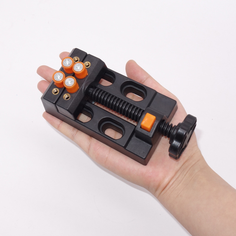 Rögzitethető Satu Rögzitethető Satu